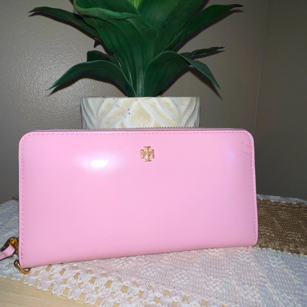 Tory Burch Zip Wallet Baby Pink